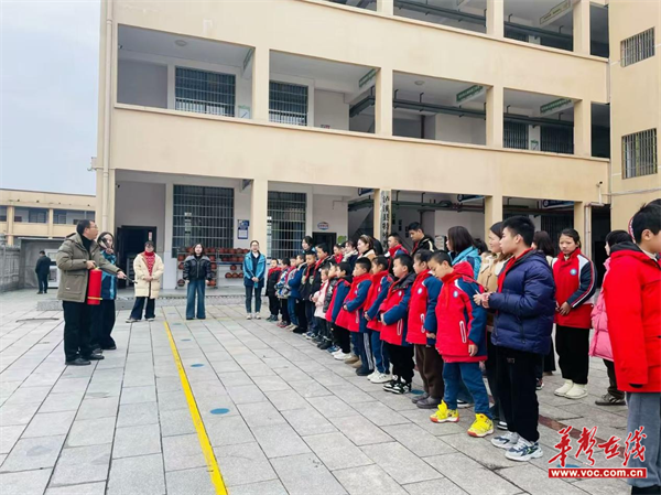消防演练筑防线安全教育护成长龙8囯际泸溪县特殊教育学校：